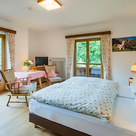 Pensionat Hotel-pension-ostler 3*